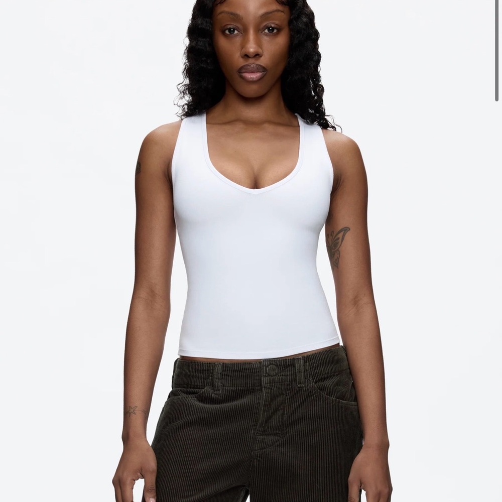 Tank Air White Peek Tank
